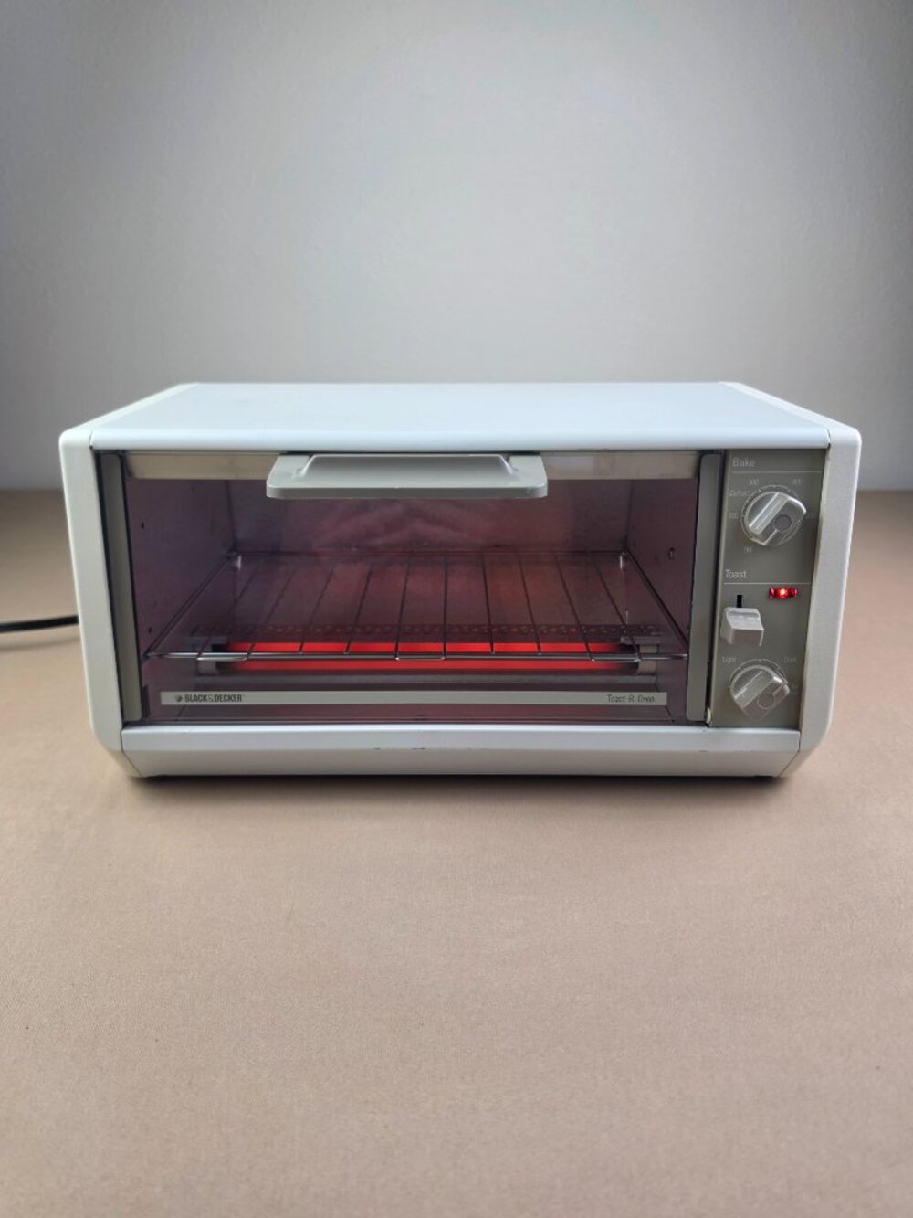 Vtg Black & Decker Spacemaker Under Cabinet Toaster Toast-R-Oven/Broiler 200TY1
